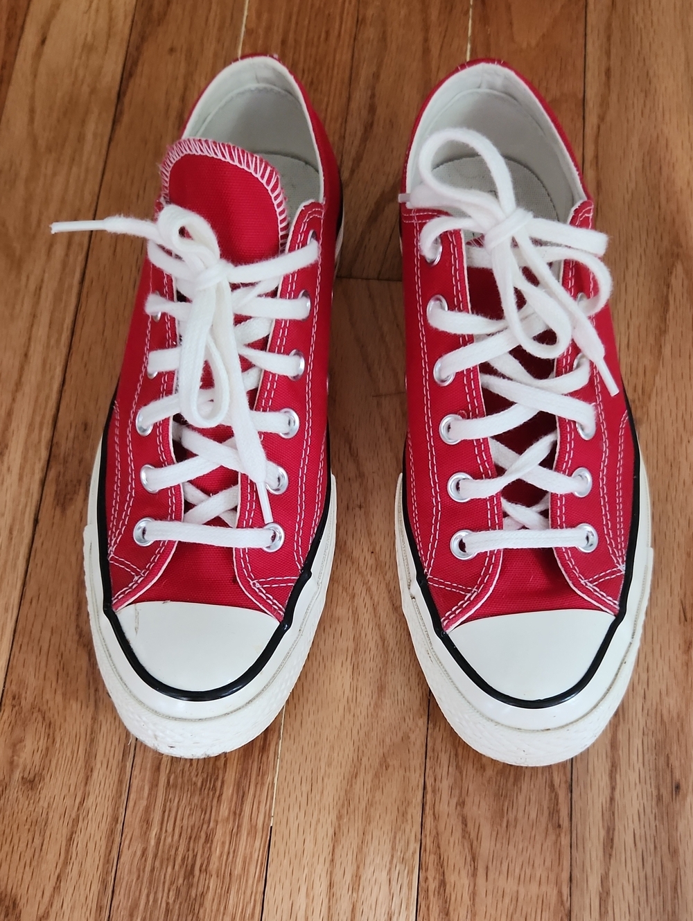 Chuck 70 Red Lowtop Sneakers Men's 7 Women's 9
